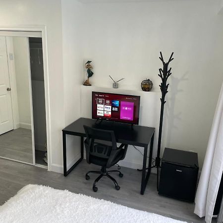 Harmony Home Near University Of Ватерлоо Экстерьер фото