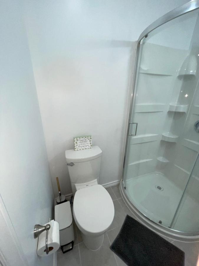 Harmony Home Near University Of Ватерлоо Экстерьер фото