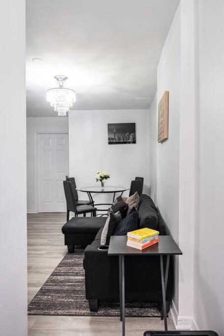 Harmony Home Near University Of Ватерлоо Экстерьер фото