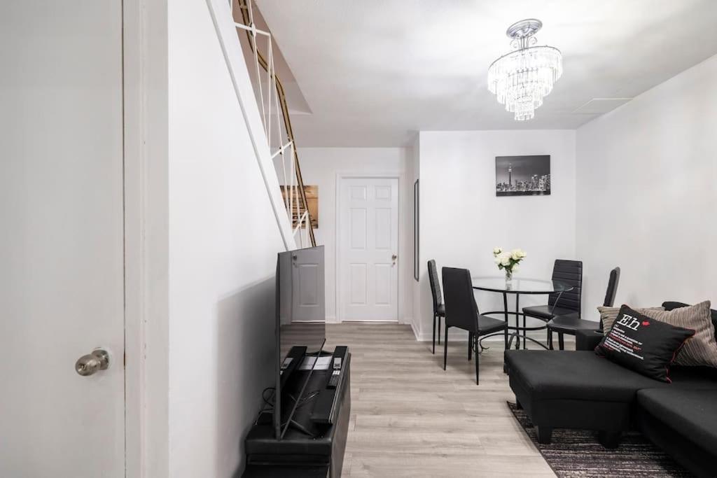 Harmony Home Near University Of Ватерлоо Экстерьер фото