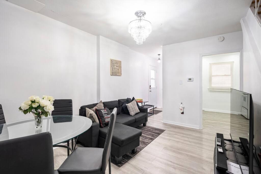 Harmony Home Near University Of Ватерлоо Экстерьер фото